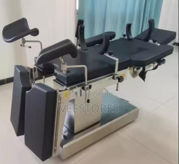 Electric/Hydraulic Theater Table - thumbnail 2