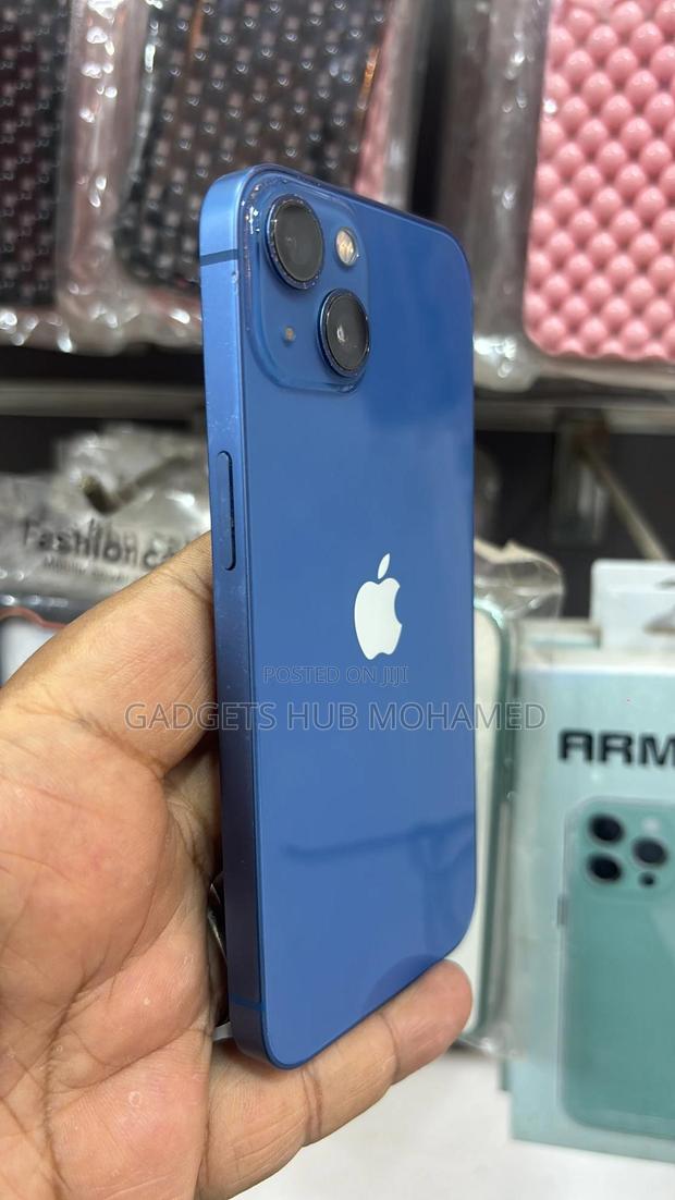 Apple iPhone 13 128 GB Blue - thumbnail 4