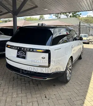 Land Rover Range Rover Vogue 2022 White