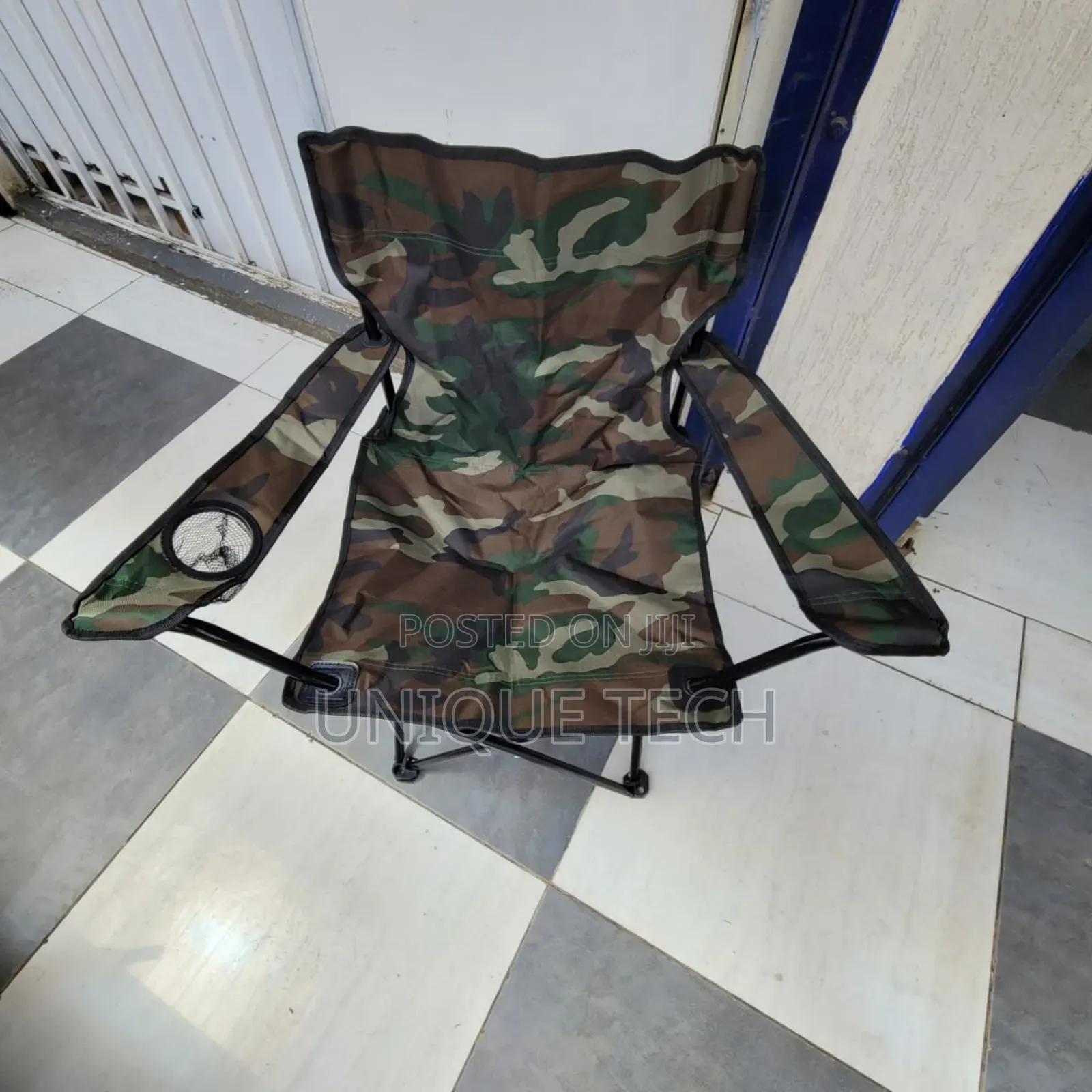 Portable/Foldable Camping Chair With Armrest & Drink Holder