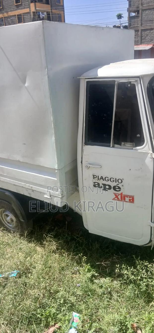 Piaggio Scooter 2017 White - thumbnail 3