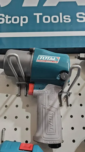 Total Tat40122 1/2" Air Impact Wrench.