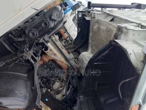 Mitsubishi Fh 215 2018 White - thumbnail 11