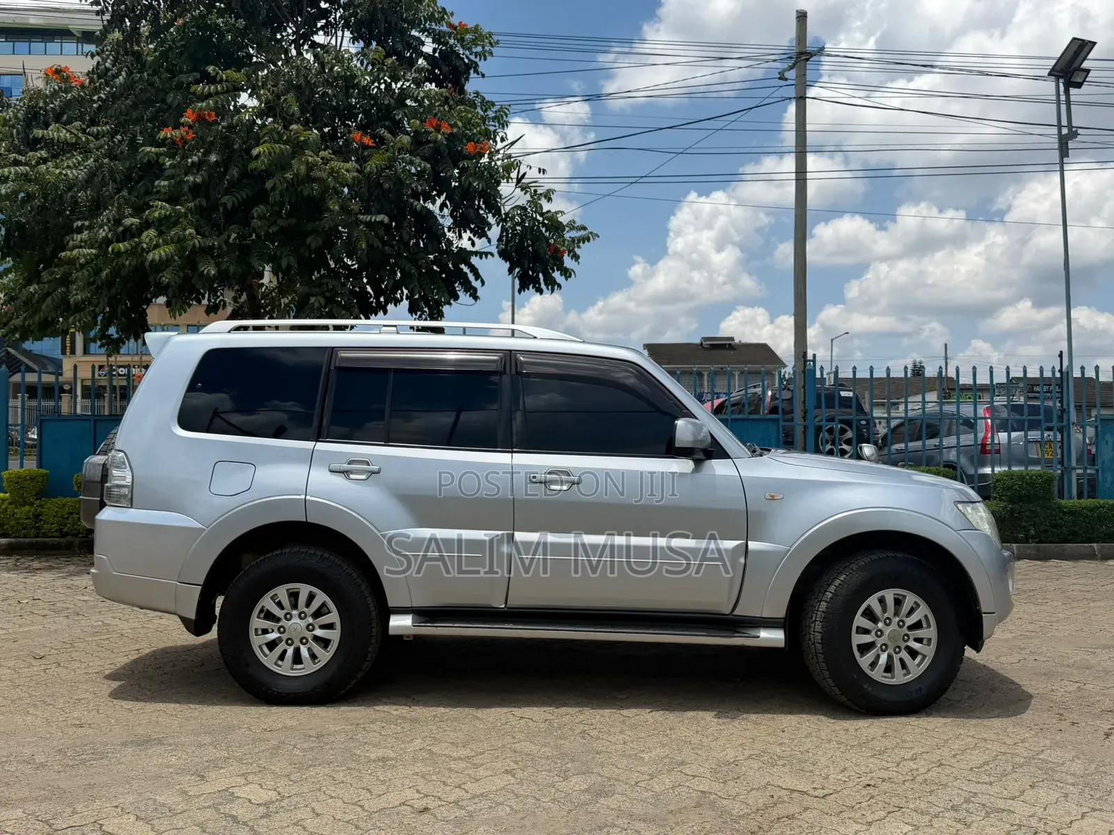 Mitsubishi Pajero 2012 Silver