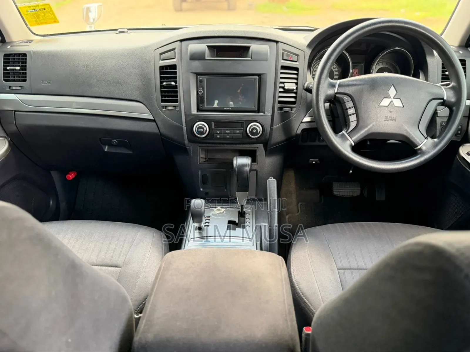 Mitsubishi Pajero 2012 Silver