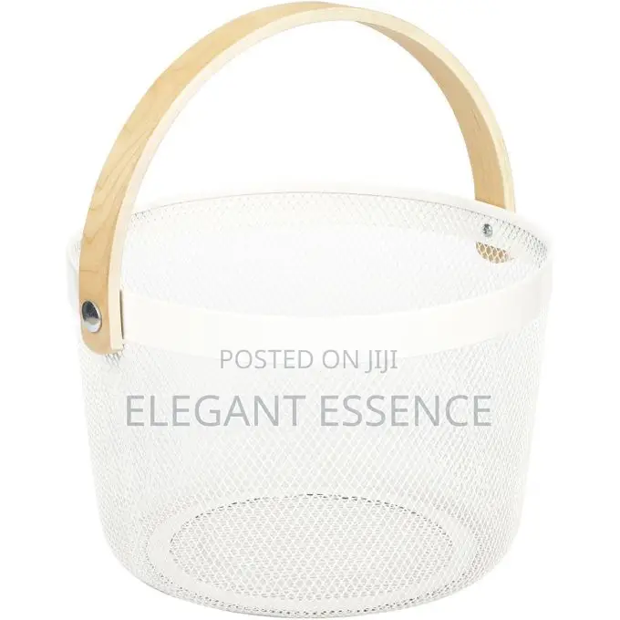 Round and Square Pantrynn Basket With Wooden Handle