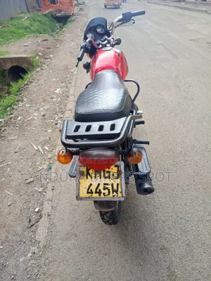 Bajaj Boxer 125 2024 Red