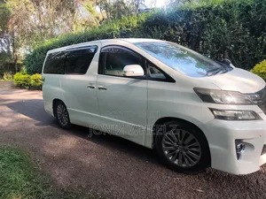 Toyota Vellfire 2014 White