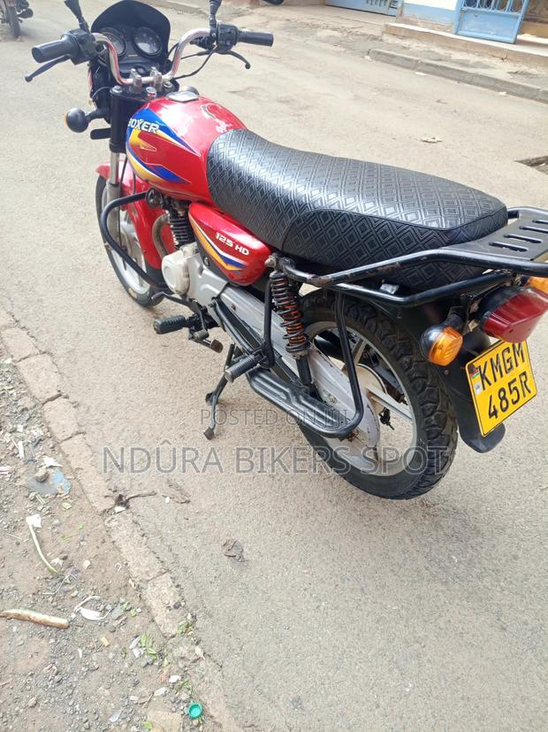 Bajaj Boxer 125 2025 Red - thumbnail 6