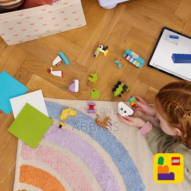 Lego Classic Creative Build-and-Play - Colourful Bricks Set (750 Pcs) - thumbnail 12