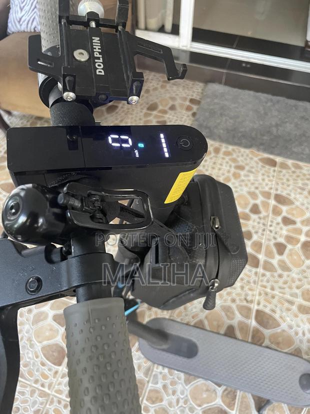 Electric Scooter - thumbnail 3