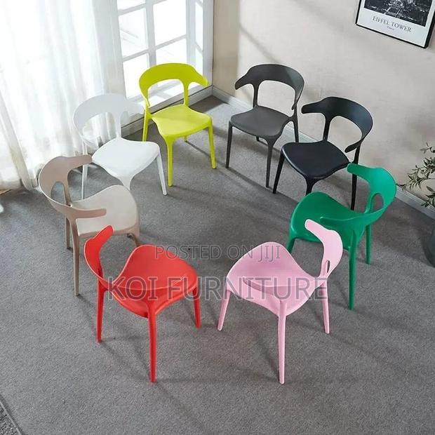 Dining Chairs; Modern Plastic Dining Chairs - thumbnail 2