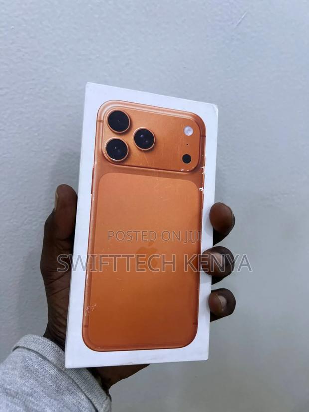 New Apple iPhone 17 Pro Max 256 GB Orange