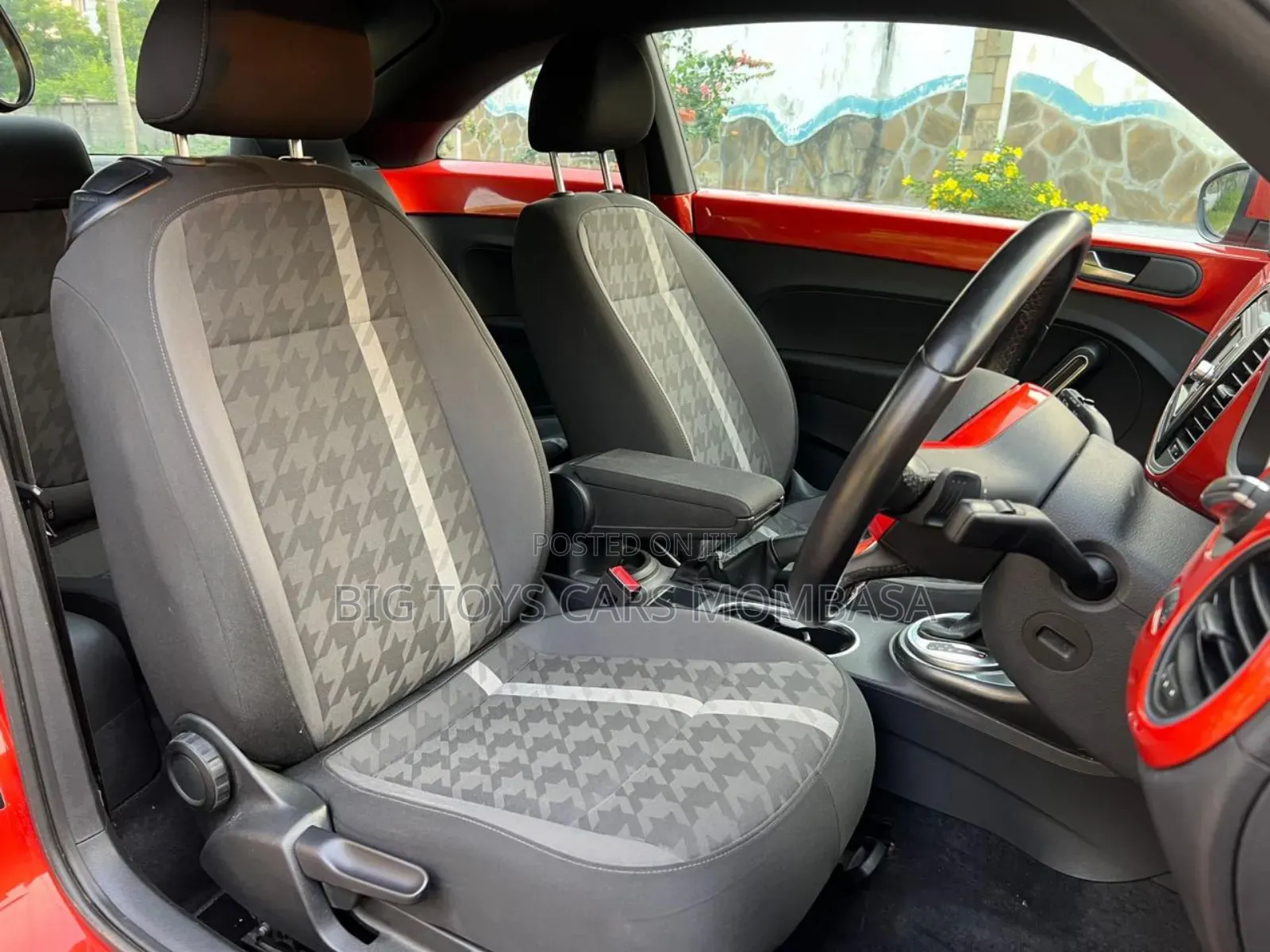 Volkswagen Beetle 2019 Maroon