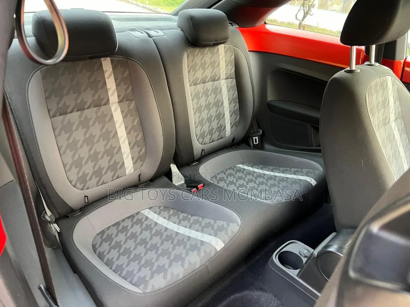 Volkswagen Beetle 2019 Maroon