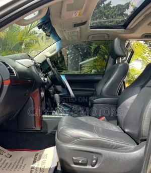 Toyota Land Cruiser Prado 2.8 2017 Gold