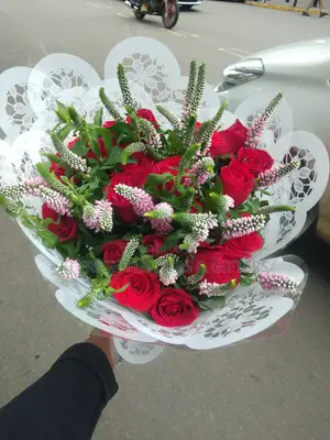 Red Roses Mini Bouquet Available For 2000 - Fresh Flowers