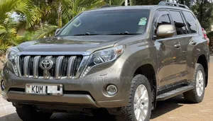 Toyota Land Cruiser Prado 2.8 2017 Gold