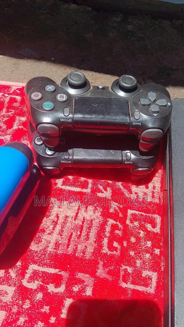 Play Station 4 Slim - thumbnail 2