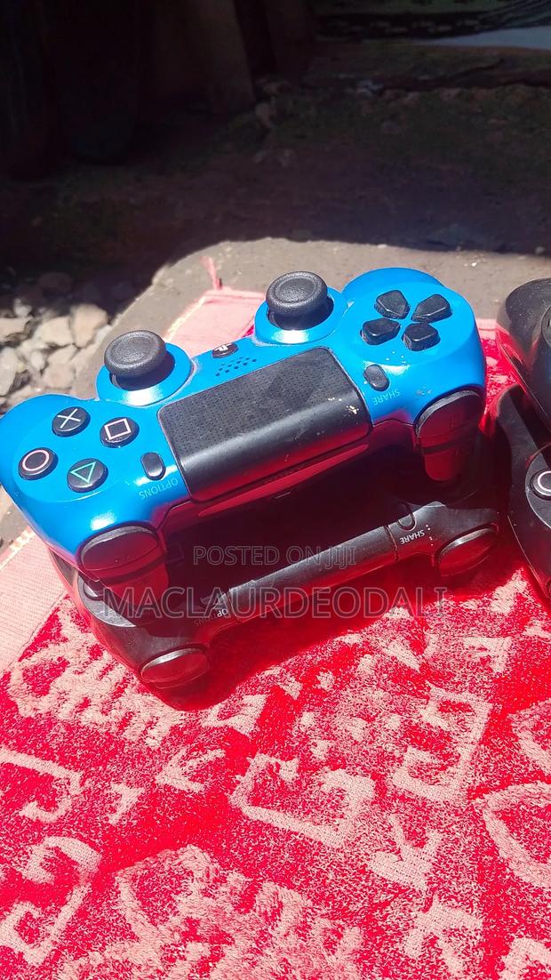 Play Station 4 Slim - thumbnail 3