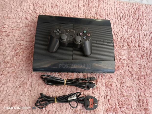 Ps3 Super Slim Chipped With 10 Games - main view