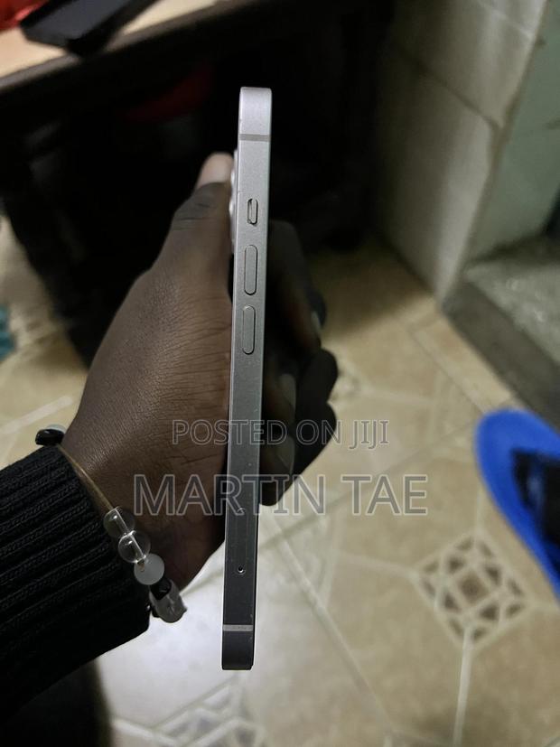 Apple iPhone 13 128 GB Pink - main view