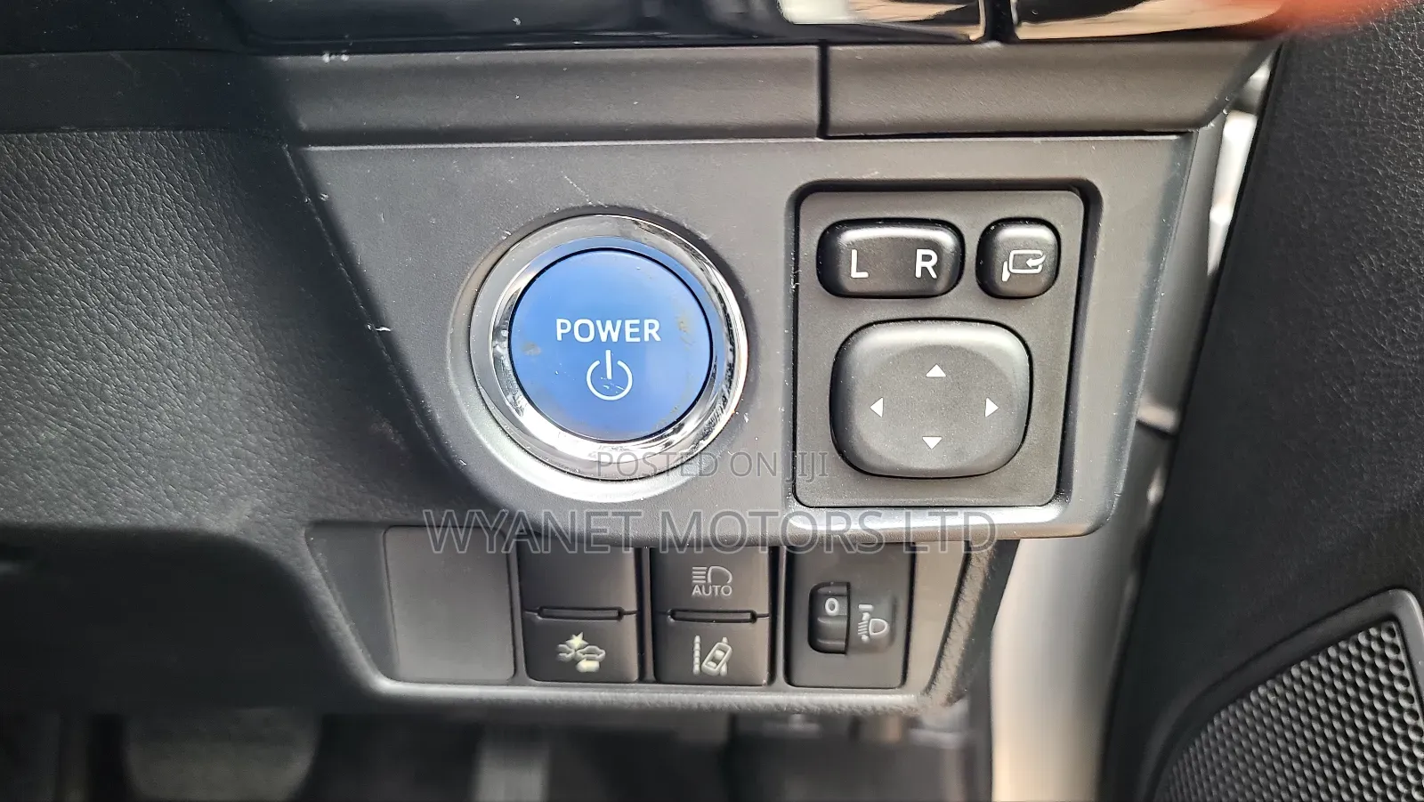 Toyota Corolla Fielder 1.5 Hybrid FWD 2018 Silver