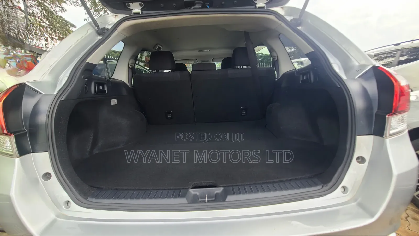 Toyota Corolla Fielder 1.5 Hybrid FWD 2018 Silver