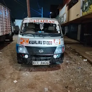 Nissan Caravan (Urvan) 2011 Silver
