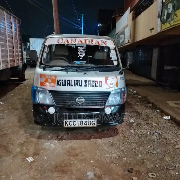 Nissan Caravan (Urvan) 2011 Silver - thumbnail 2