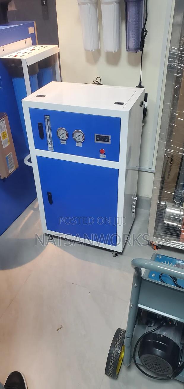 Reverse Osmosis Machine - main view