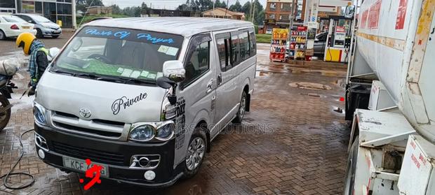 Toyota HiAce 2008 White - thumbnail 3