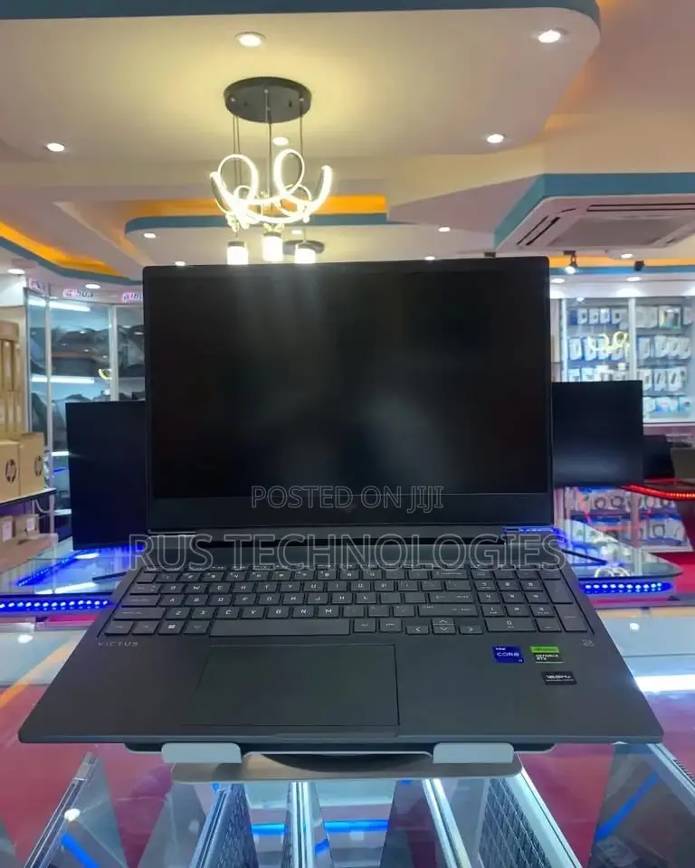 New Laptop HP Victus 16 16GB Intel Core i7 SSD 512GB