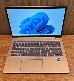 Laptop HP ZBook Firefly G8 16GB Intel Core i7 SSD 512GB