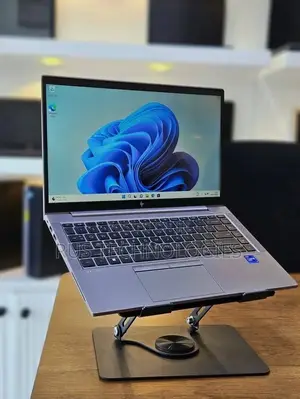 Laptop HP ZBook Firefly G8 16GB Intel Core i7 SSD 512GB