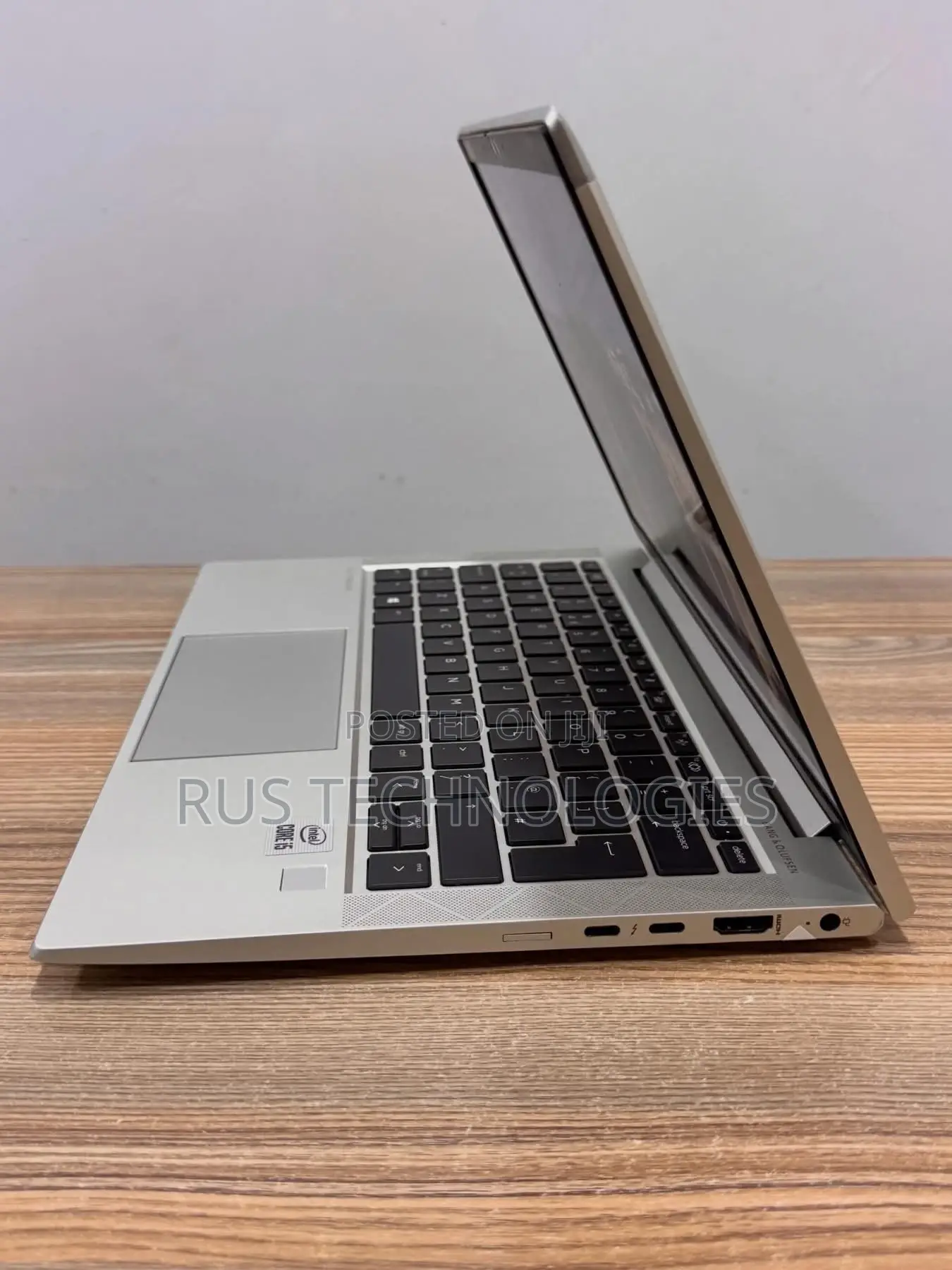 New Laptop HP EliteBook 830 G7 8GB Intel Core i5 SSD 256GB