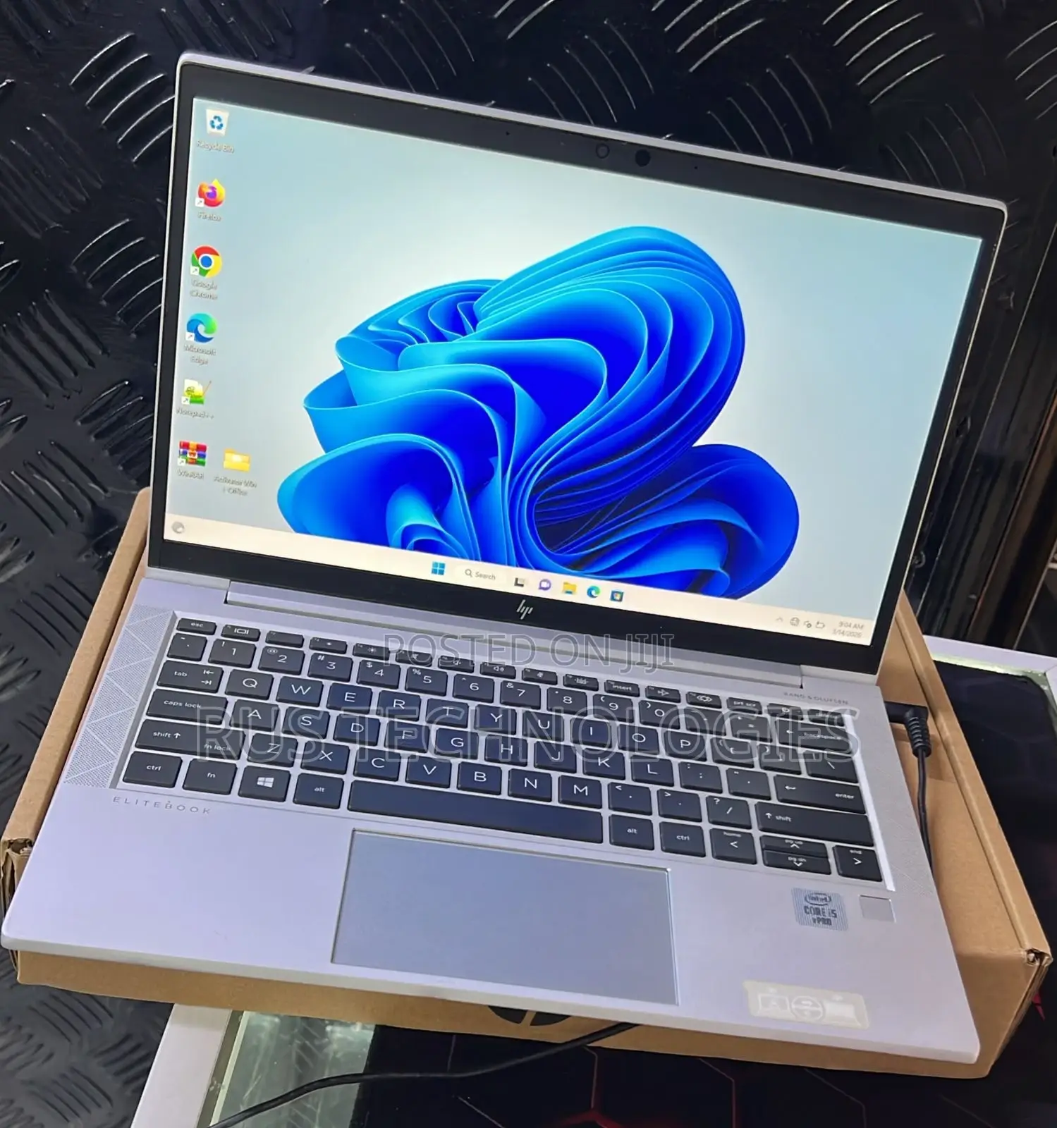 New Laptop HP EliteBook 830 G7 8GB Intel Core i5 SSD 256GB