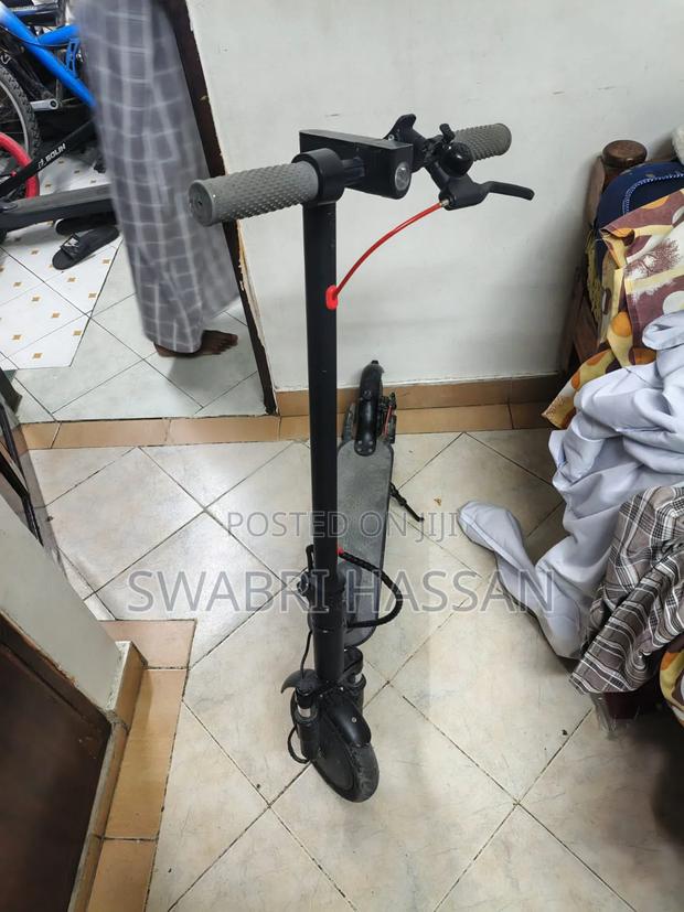 Electric Scooter - thumbnail 3