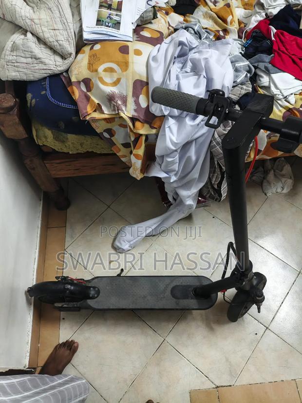 Electric Scooter - thumbnail 4