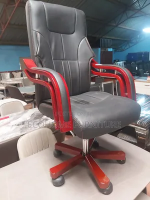 Executive Swivel Office Chair