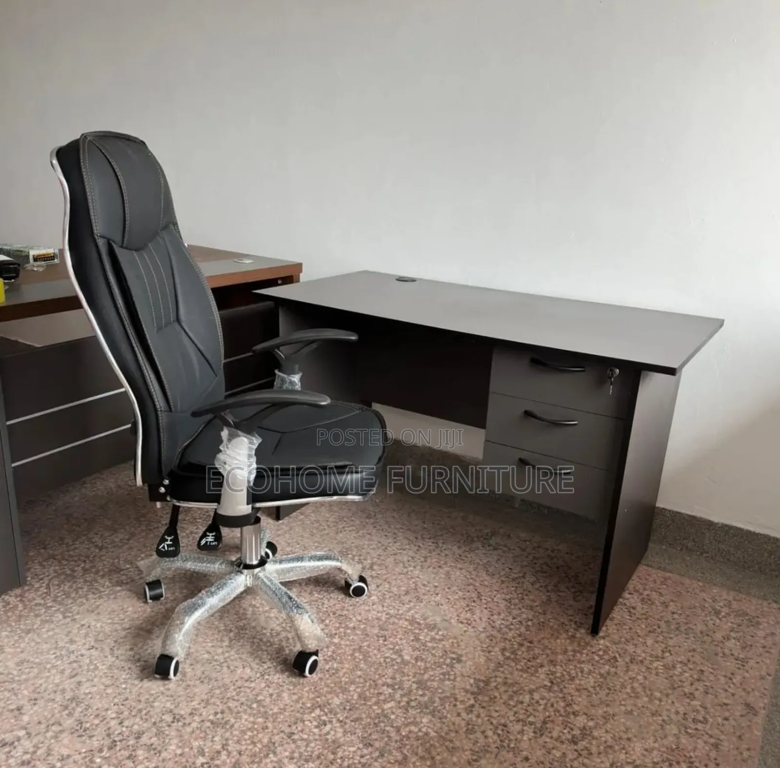 Generic Office Chair and Study Desk