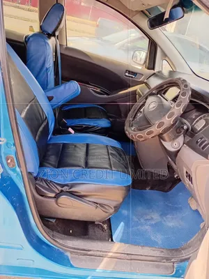 Toyota ISIS 2007 Blue