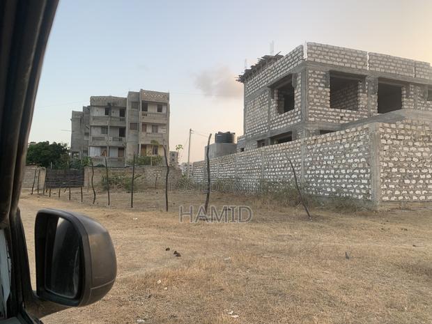 40 by 80 Corner Plot at Barawa Utange With Title Deed - thumbnail 3