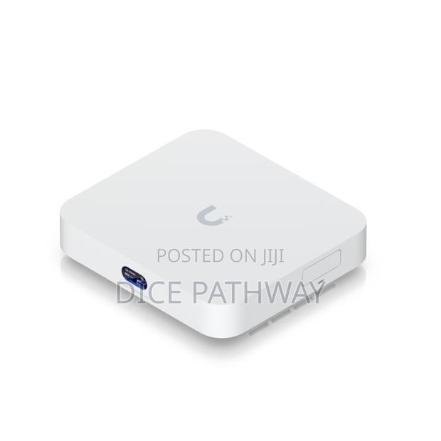 Ubiquiti Ucg-Max Cloud Gateway Max - thumbnail 3