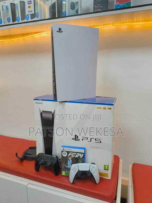 Ps5 Standard (Open Box With Gta 5,Fifa and Two Controllers) - main view