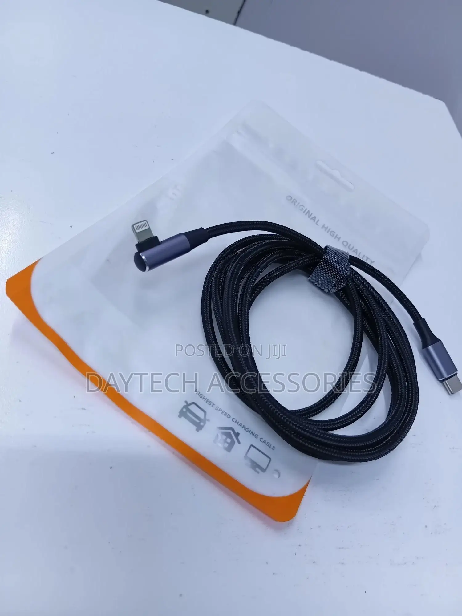 Right Angled Braided Nylon Usb-C to Lightning Charging Cable