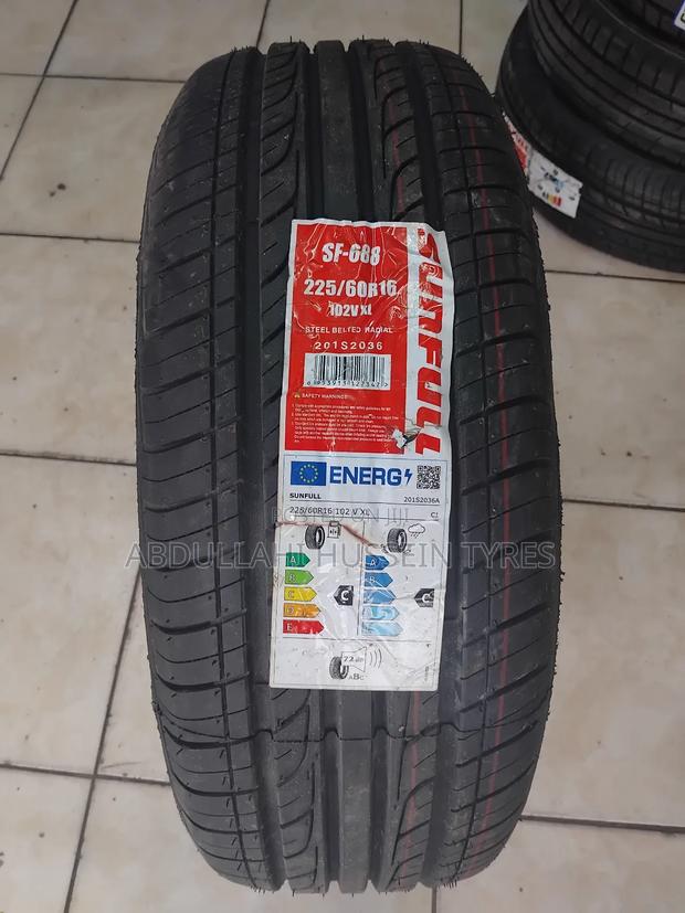 225/60 R16 Sunfull Sf_688