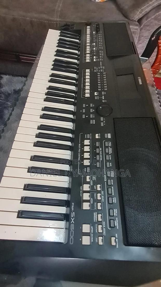 Yamaha PSR Sx600. - thumbnail 4