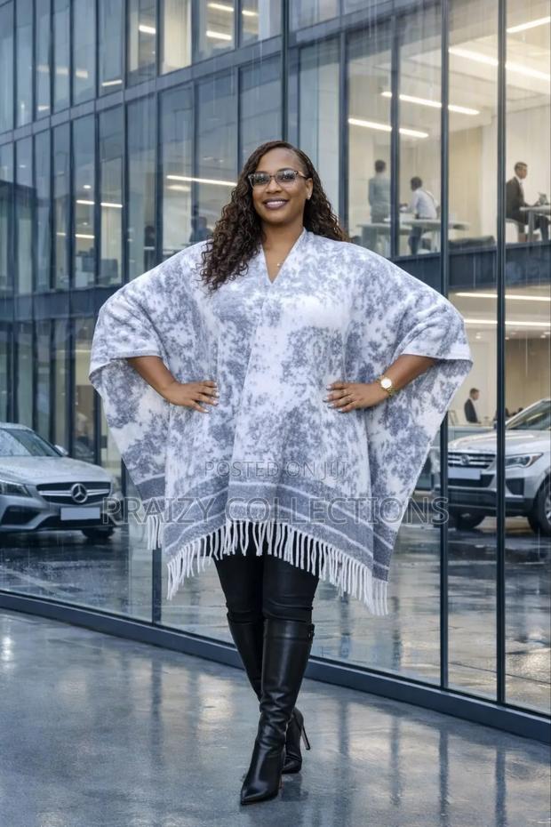 Beautiful Free Size Warm Shawl - thumbnail 6