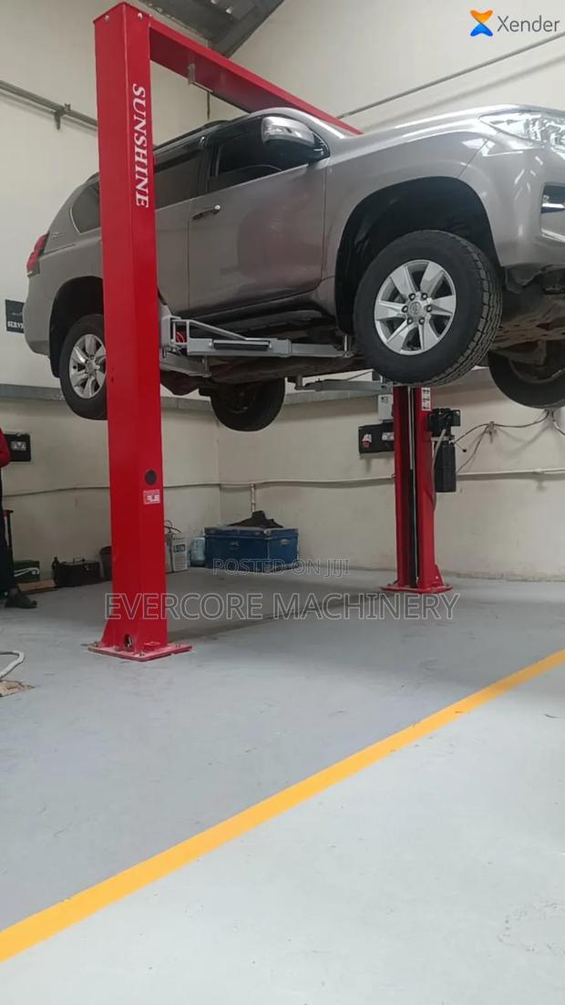 Heavy Duty 5tonne Vehicle Lifting Machine Two Pole. - main view